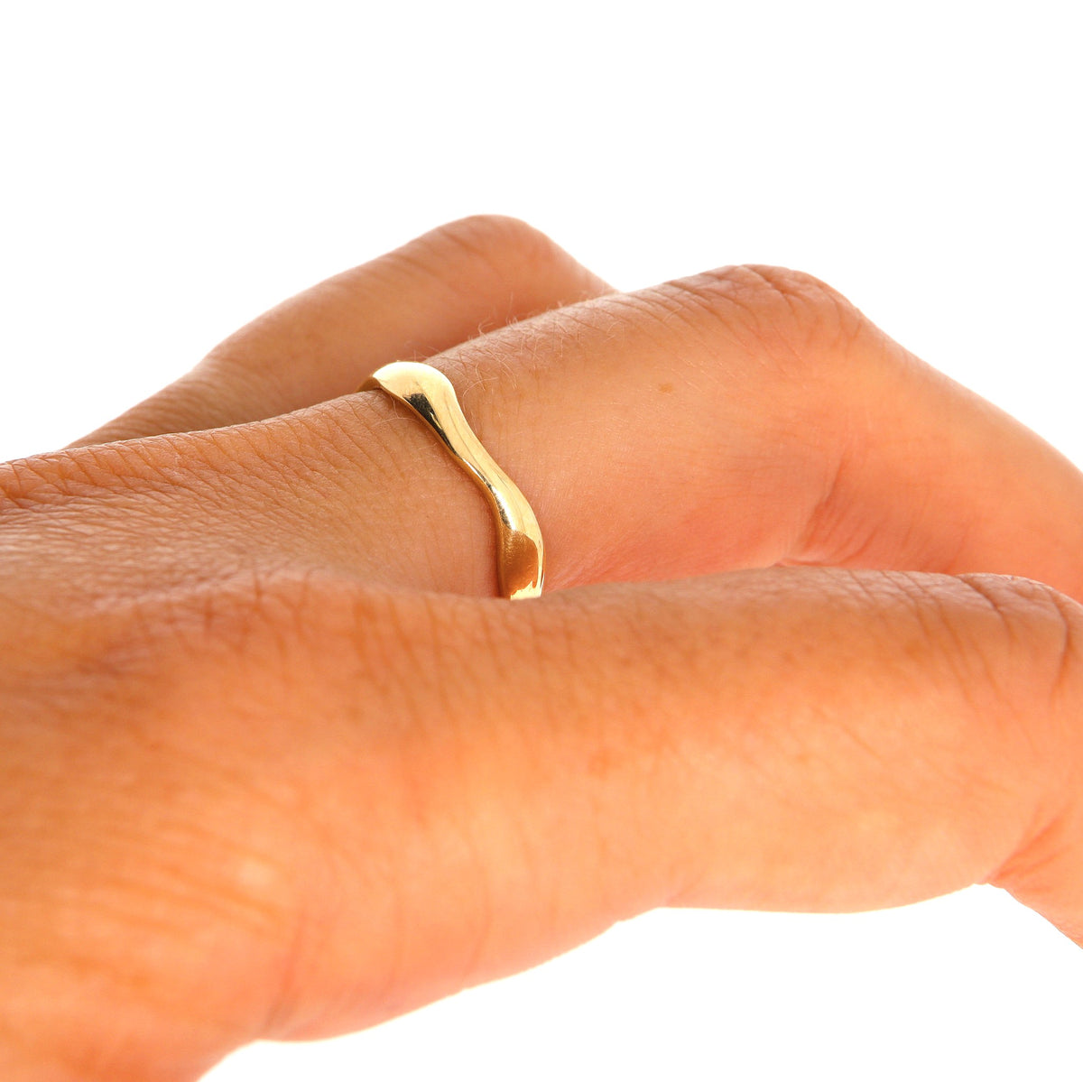 Organischer Goldring breit