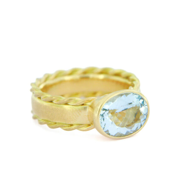 Aquamarin Ring mit Kordel