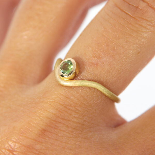 Verdelith Turmalin Gelbgoldring